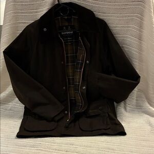 Barbour Classic Bedale Waxed Cotton Jacket in Olive. Men’s 36